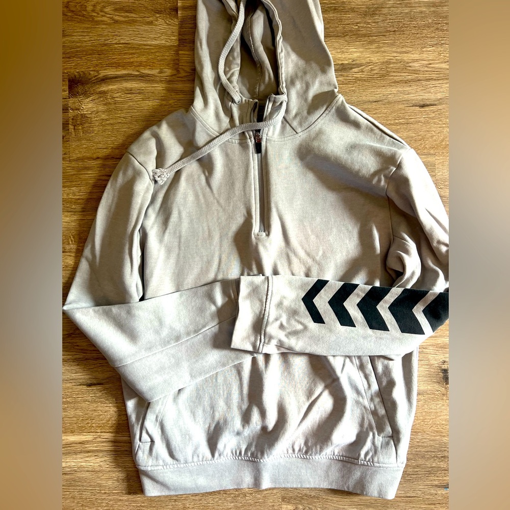 Men’s zip up jacket/hoodie